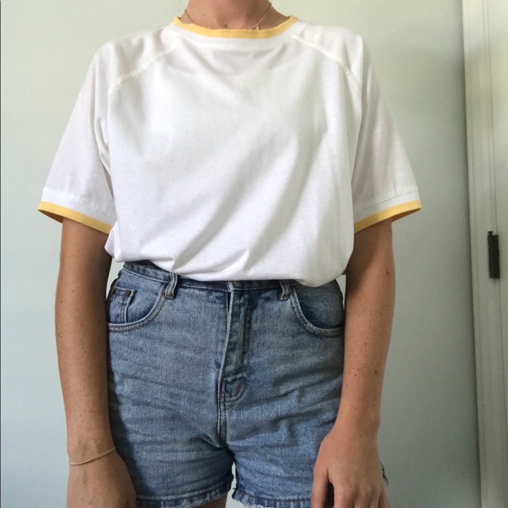 Cropped Yellow and White Detail Tee